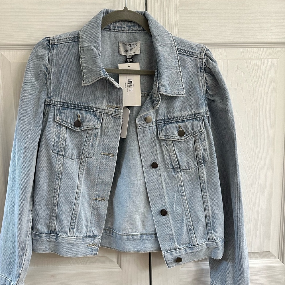 Puff sleeve Denim jacket